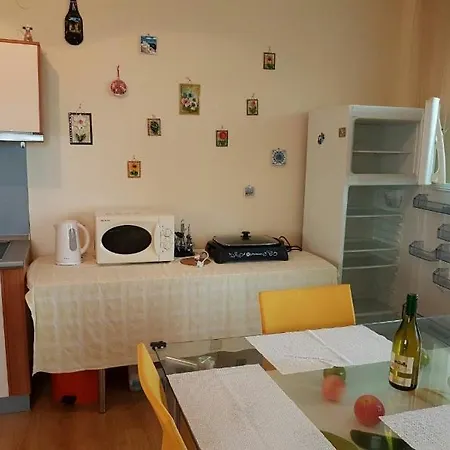 Διαμέρισμα Amadeys-5 *